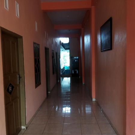 Oyo 92231 Penginapan Tanjung Alang Syariah Макасар Екстериор снимка
